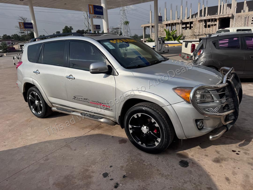 2011 Toyota RAV4 for sale in Ghana - photo 2