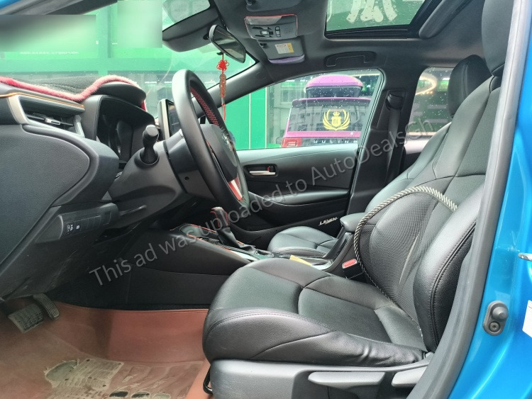 2020 Toyota Venza for sale in Ghana - photo 6