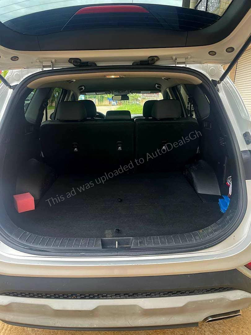 2019 Hyundai Santa Fe for sale in Ghana - photo 6