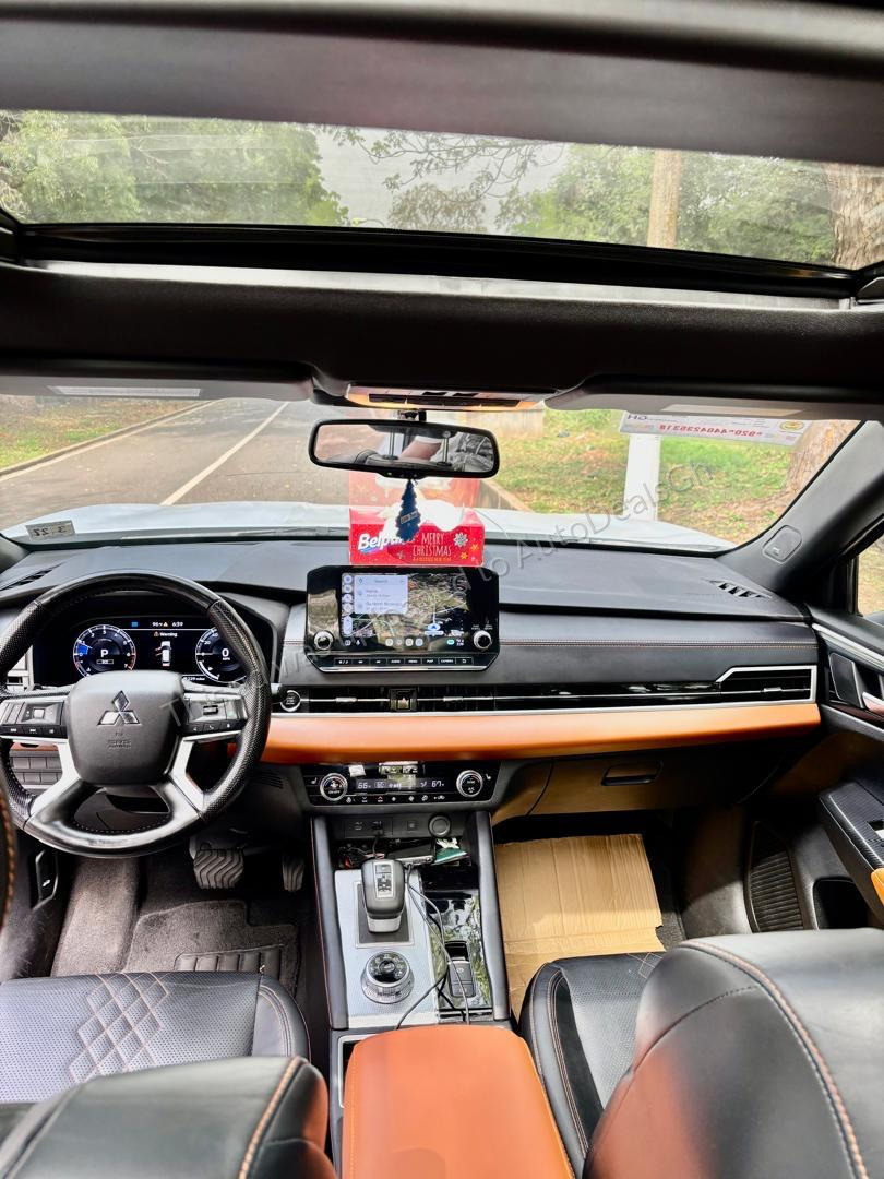2022 Mitsubishi Outlander for sale in Ghana - photo 3