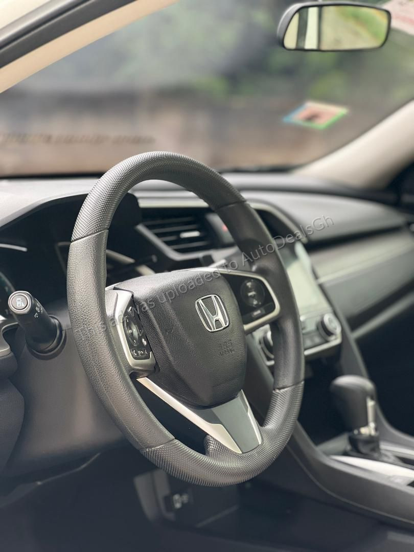 2017 Honda Civic for sale in Ghana - photo 3